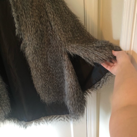 Cynthia Rowley faux fur cape, OS - Picture 4 of 6